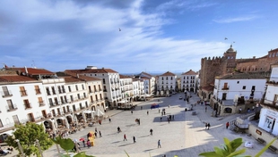 Est prohibida la entrada de bebidas alcohlicas y vasos de cristal a la Plaza Mayor para el concierto de Los 40 Pop
