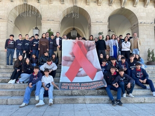 El Ayuntamiento destaca la importancia de no bajar la guardia frente al virus del VIH y de la educación para ponerle barreras