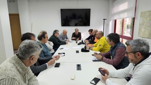 El alcalde, Rafa Mateos, coordina un amplio dispositivo municipal ante la emergencia por el temporal de fuertes vientos