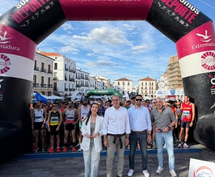 Éxito absoluto en la XIX Media Maratón Cáceres Patrimonio de la Humanidad con 1.800 corredores y balance cero de incidentes