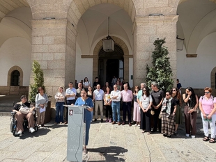 El Ayuntamiento de Cáceres muestra su repulsa por los asesinatos de mujeres víctimas de la violencia machista